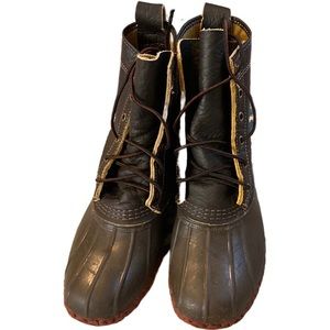 L.L.Bean women’s 
Bean Boot 8'' Bison size 8